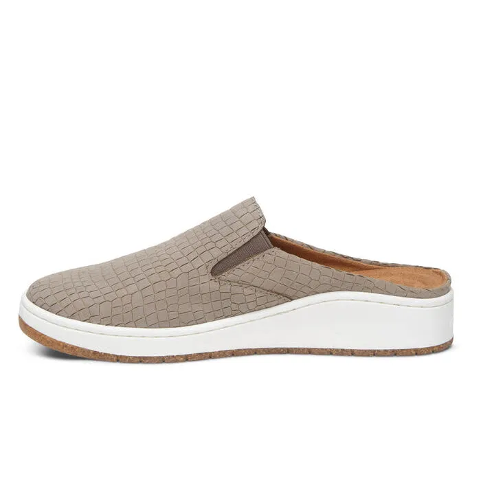 Aetrex Women's Sasha Croc Taupe