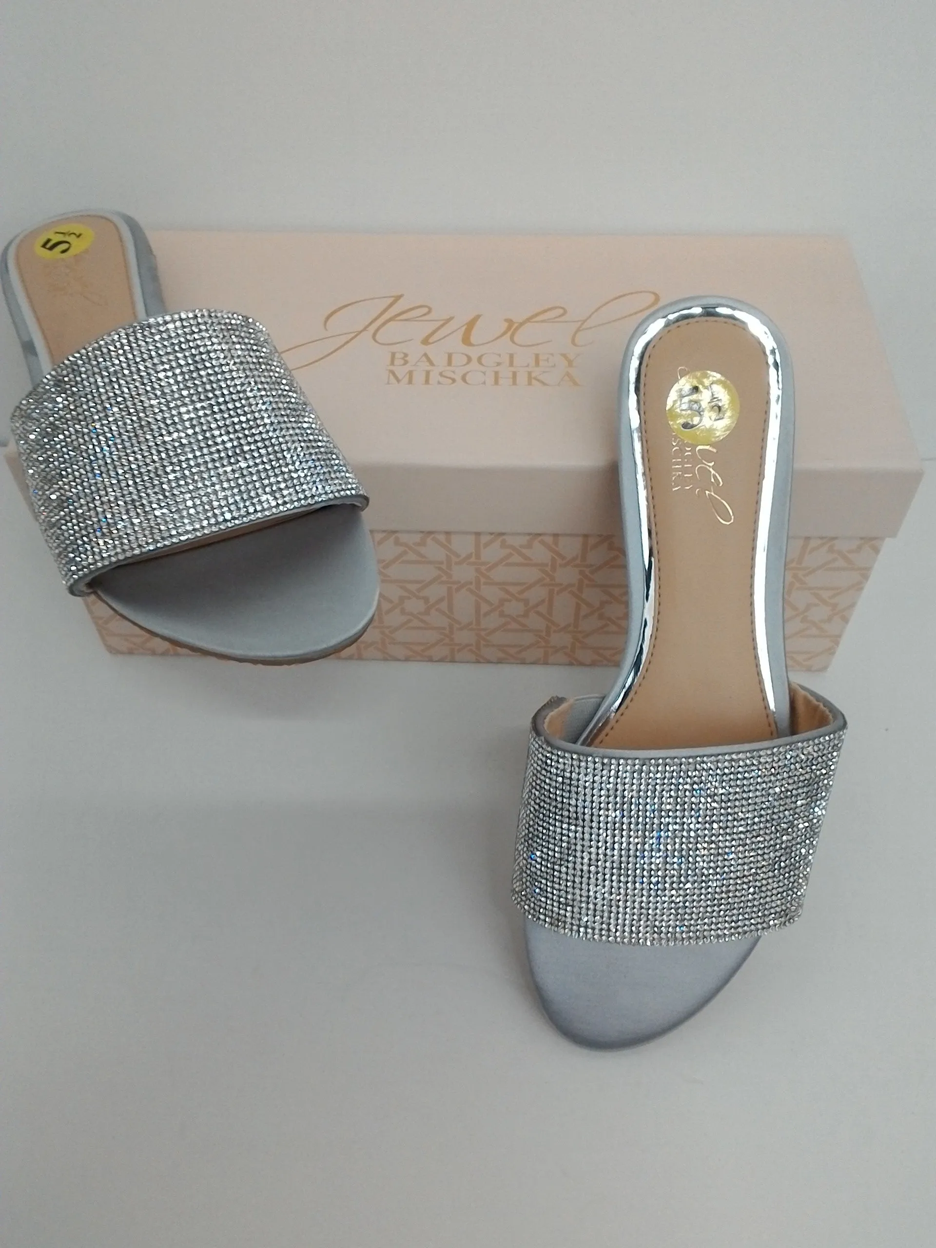 Jewel Badgley Mischka Khaleesi Crystal Slide Sandal Size 5.5 New in original box