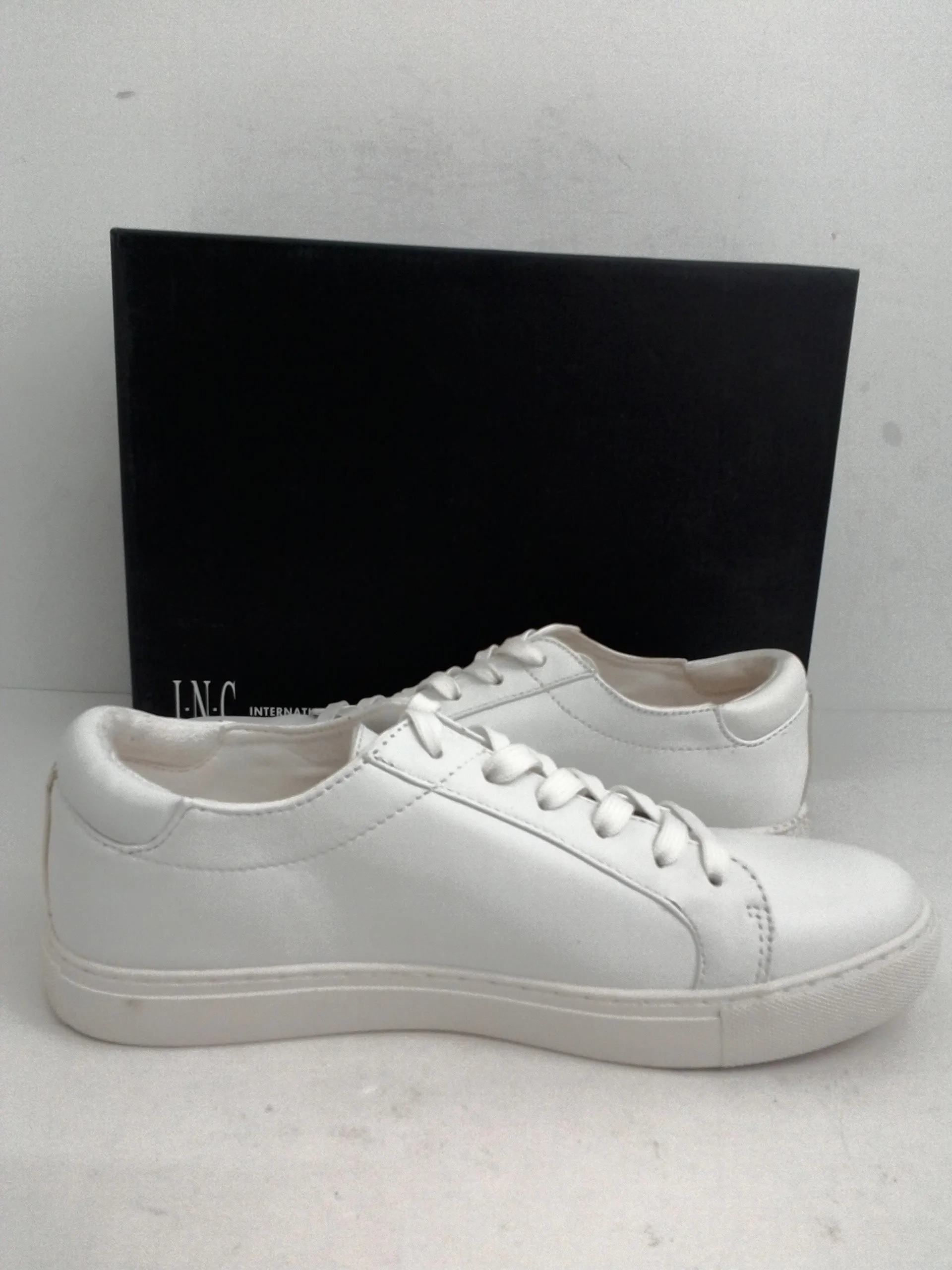 Kenneth Cole Women's Kam White Leather Sneaker Size 8 M